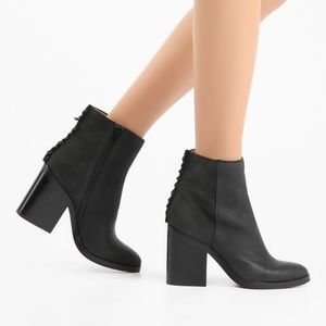 Katy Perry The Nefertiti Boot Black Size 6.5 NWT